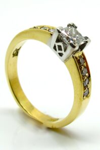 18ct Yellow and White Gold Princess Cut Diamond Engagement Ring